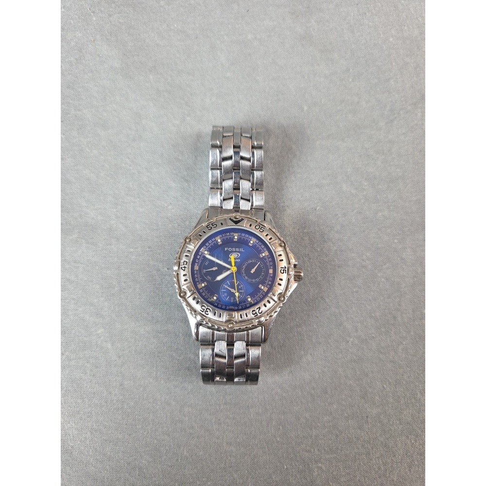 Fossil Blue Mens Watch 35mm Silver Tone Day Date 50M BQ-8779 New Battery 6.75"